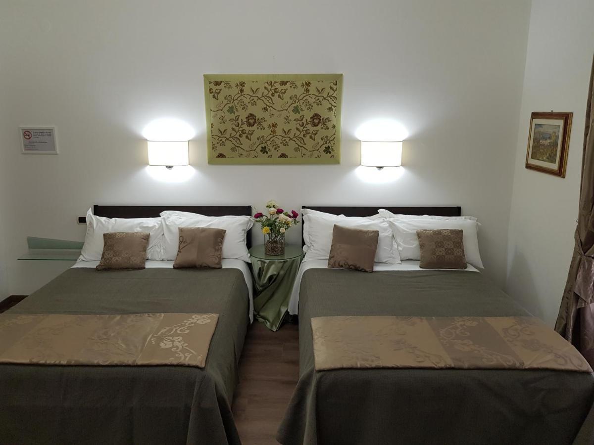 L'Insolita Reggia Caserta Zewnętrze zdjęcie