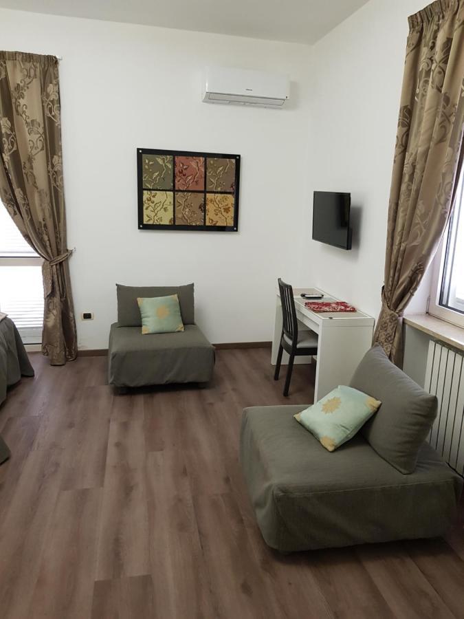 L'Insolita Reggia Caserta Zewnętrze zdjęcie