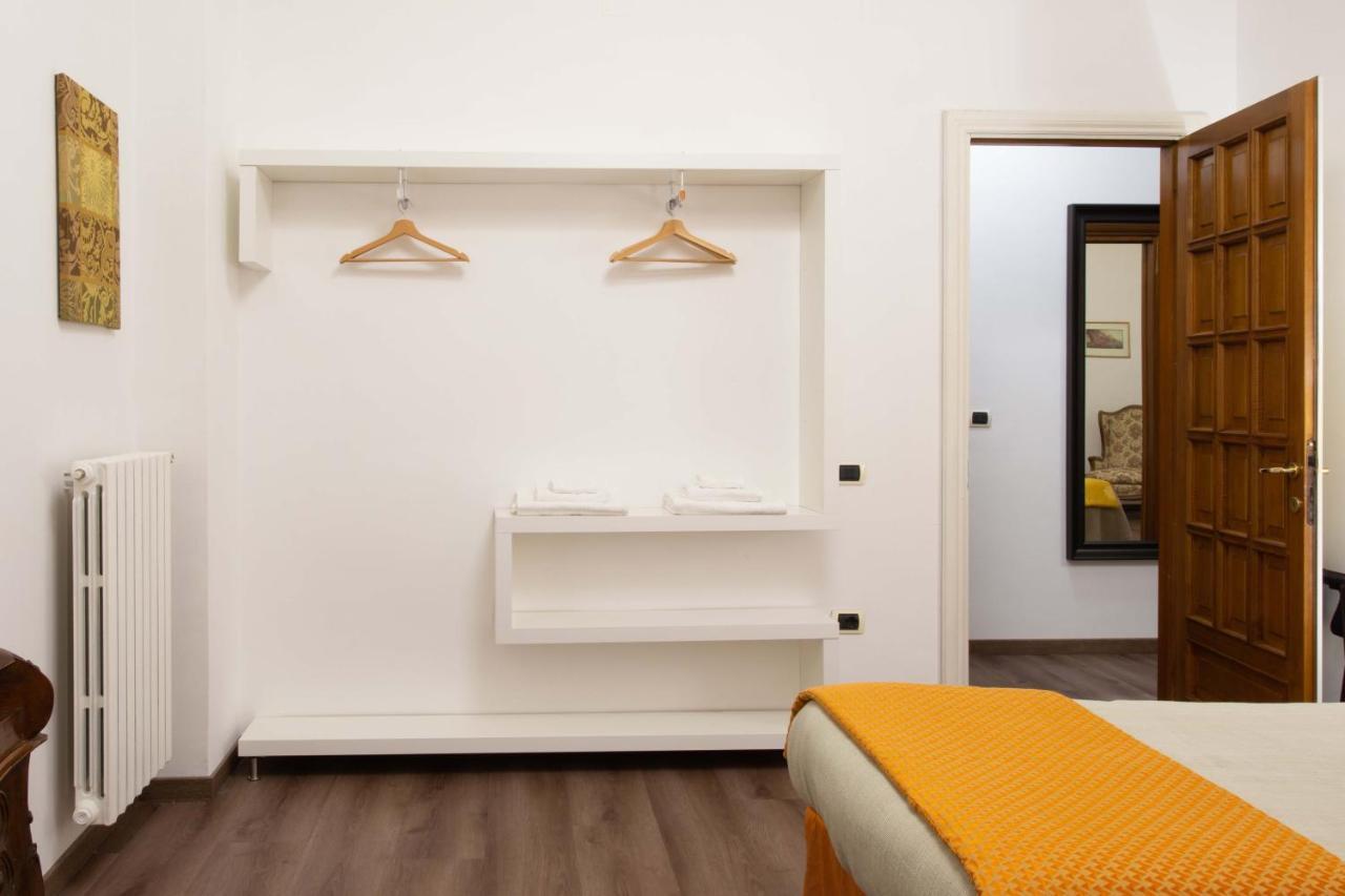 L'Insolita Reggia Caserta Zewnętrze zdjęcie